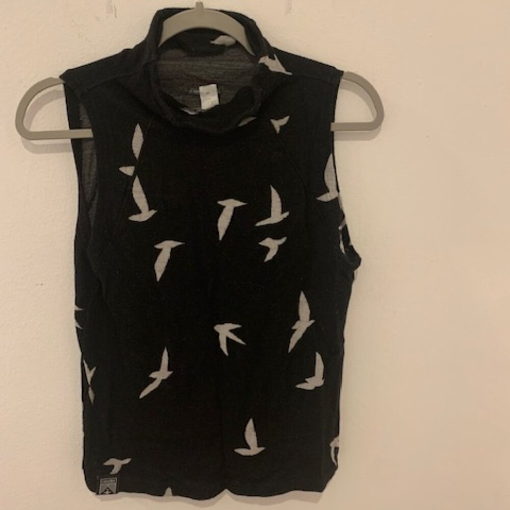 Oiselle sleeveless bird sweater size large
